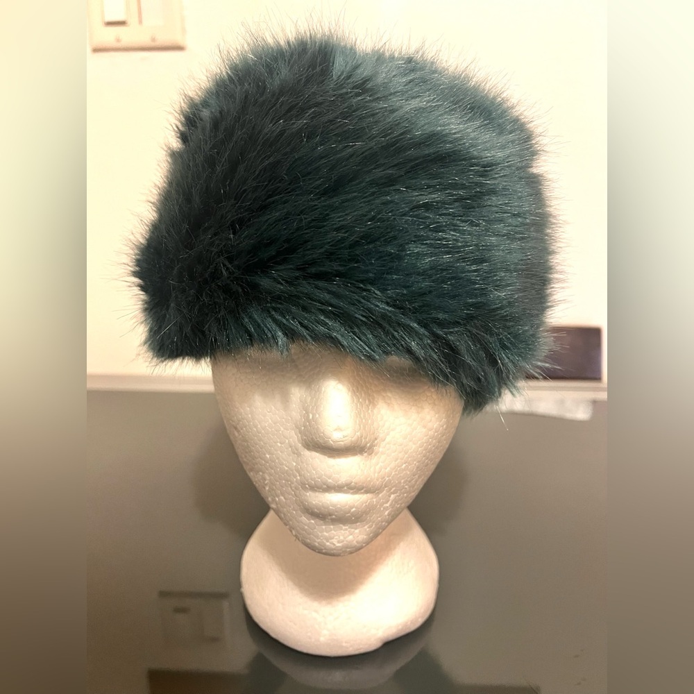 Divided Faux Fur Hat - Teal